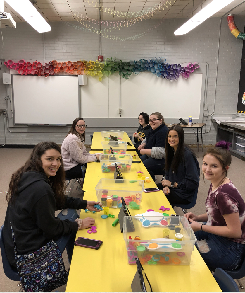 Science students visit S.T.E.A.M center